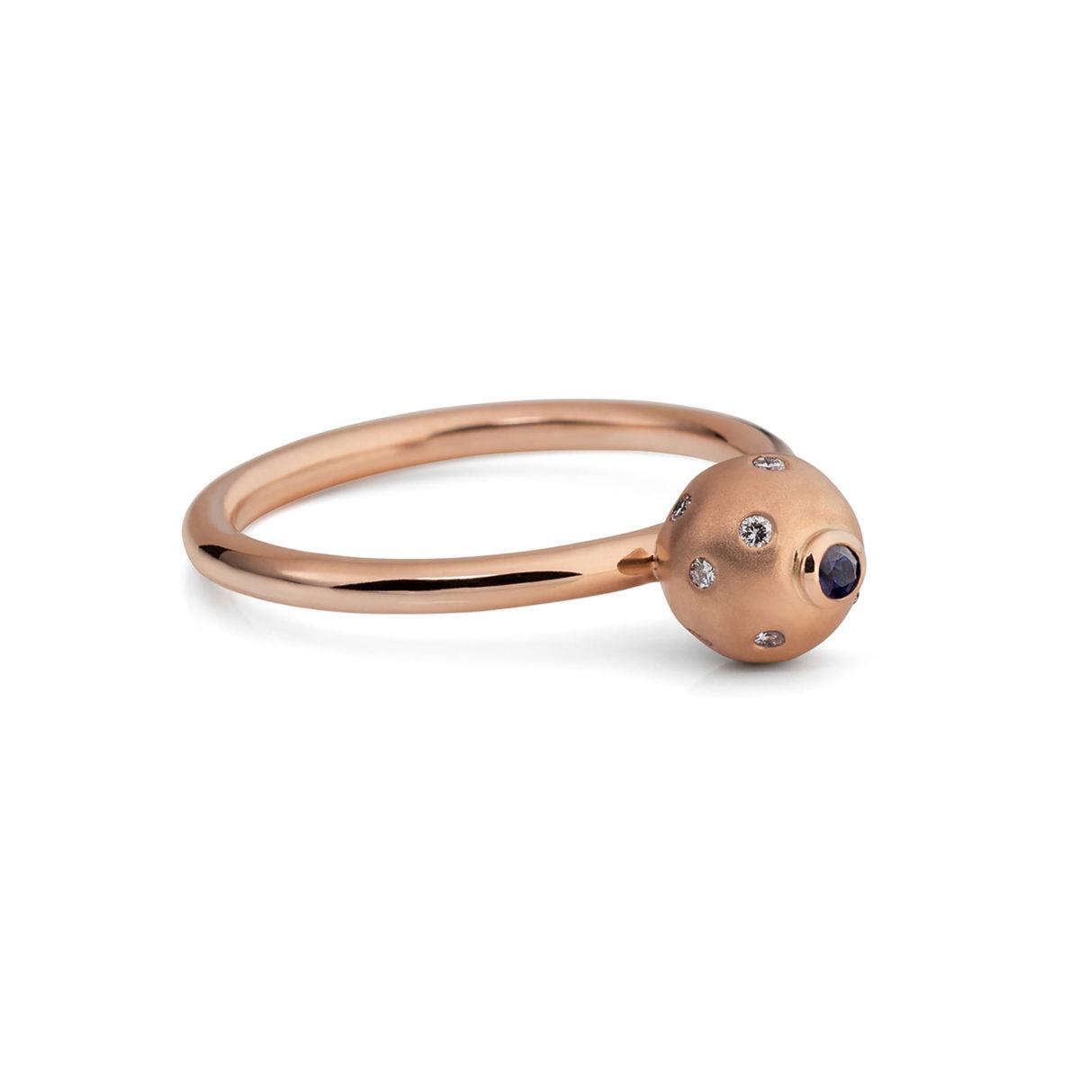 Gold Ring with Sapphire and Diamonds "Poppy" - Image 2