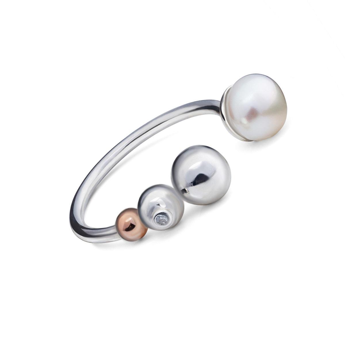 White and Rose Gold Ring with Pearl and Diamond "Quartet" - Image 2