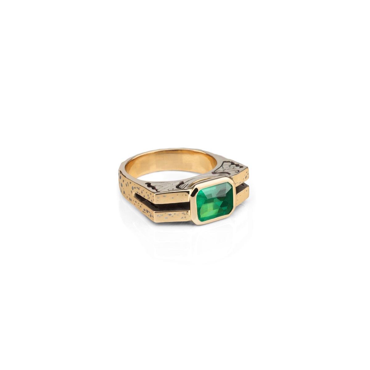 Yellow Gold Ring with Emerald "Moth" - Image 4